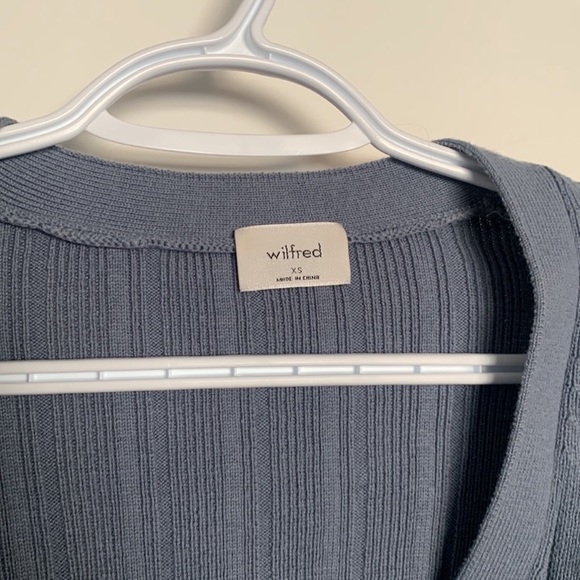 Aritzia Wilfred Plunge Front Cardigan - Picture 3 of 4